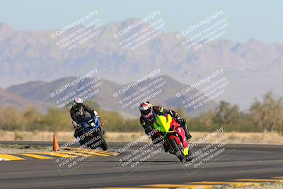 media/Nov-06-2022-SoCal Trackdays (Sun) [[208d2ccc26]]/Turn 14 (930am)/